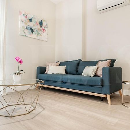Cozy Apartment With Parking In The Center By Rems Málaga Buitenkant foto