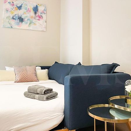 Cozy Apartment With Parking In The Center By Rems Málaga Buitenkant foto
