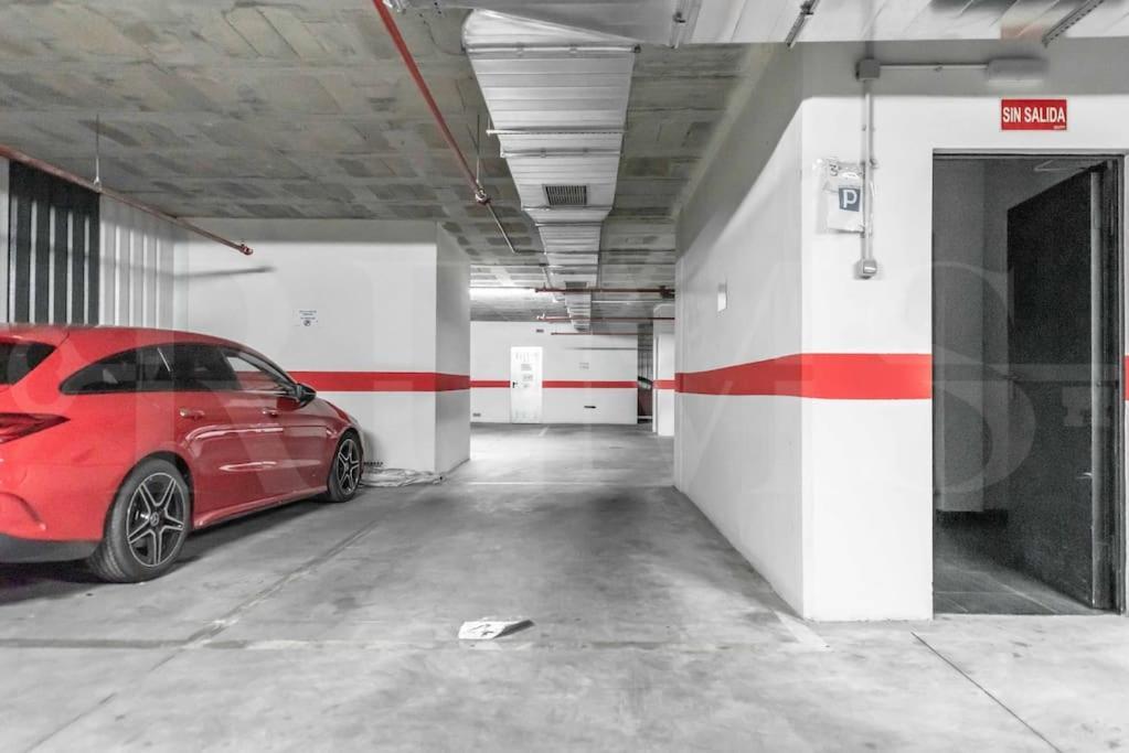 Cozy Apartment With Parking In The Center By Rems Málaga Buitenkant foto