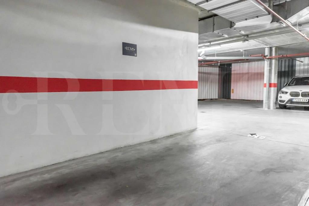Cozy Apartment With Parking In The Center By Rems Málaga Buitenkant foto