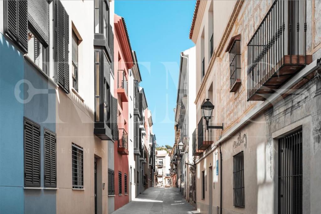 Cozy Apartment With Parking In The Center By Rems Málaga Buitenkant foto