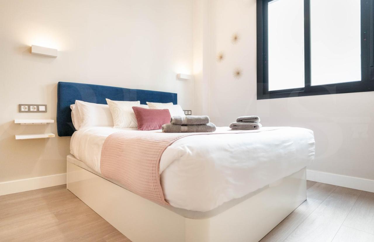 Cozy Apartment With Parking In The Center By Rems Málaga Buitenkant foto