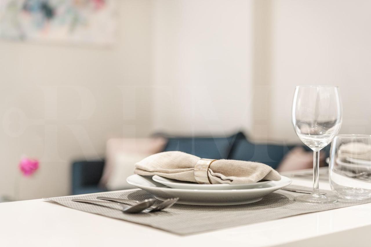 Cozy Apartment With Parking In The Center By Rems Málaga Buitenkant foto
