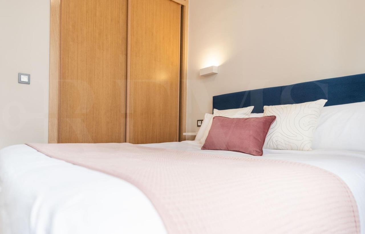 Cozy Apartment With Parking In The Center By Rems Málaga Buitenkant foto