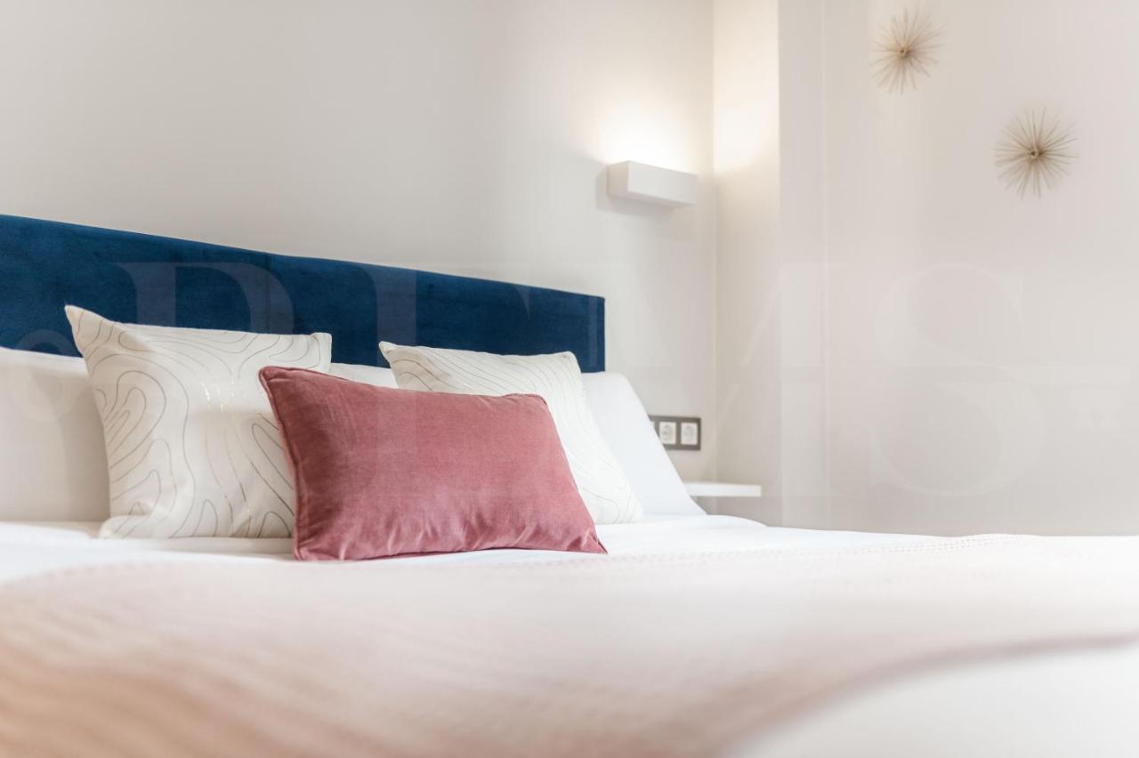 Cozy Apartment With Parking In The Center By Rems Málaga Buitenkant foto