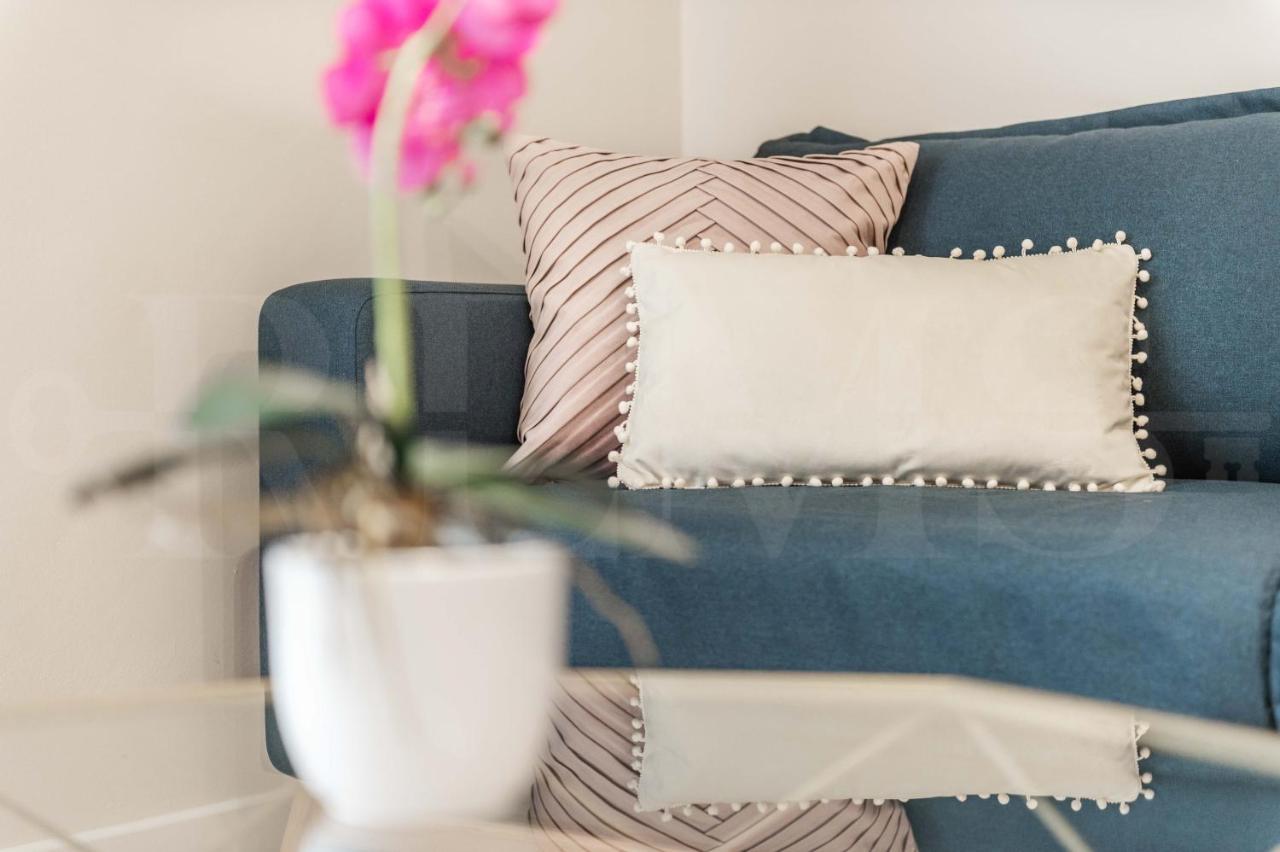 Cozy Apartment With Parking In The Center By Rems Málaga Buitenkant foto